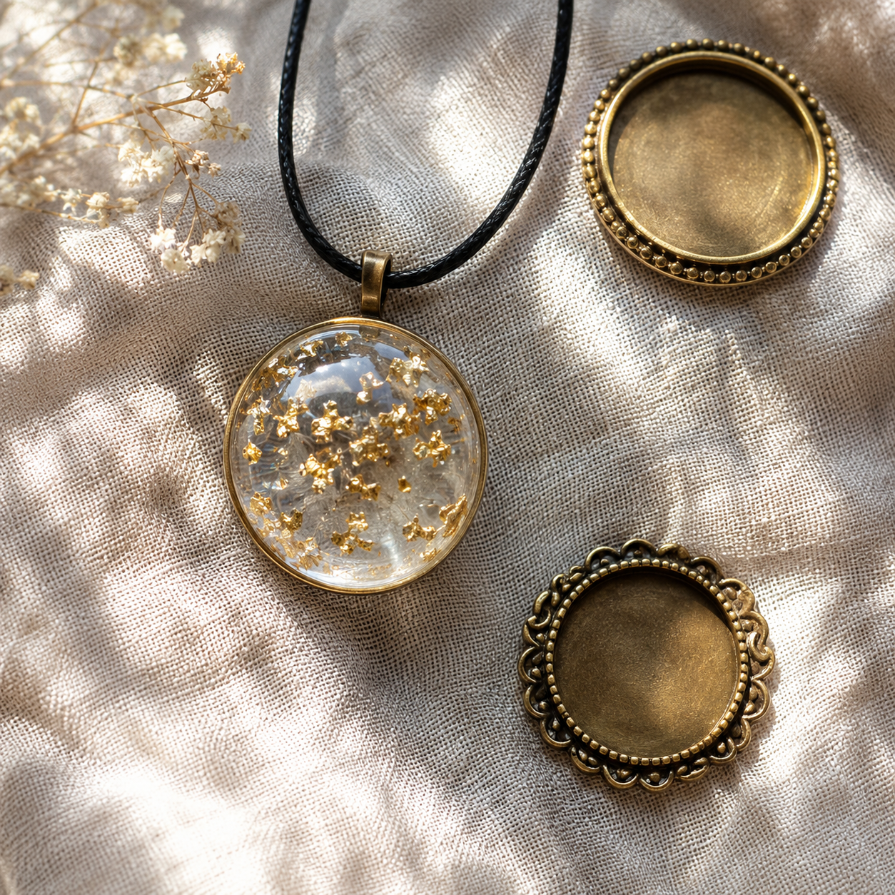Resin Pendant Jewelry Kit — finished make with kit materials